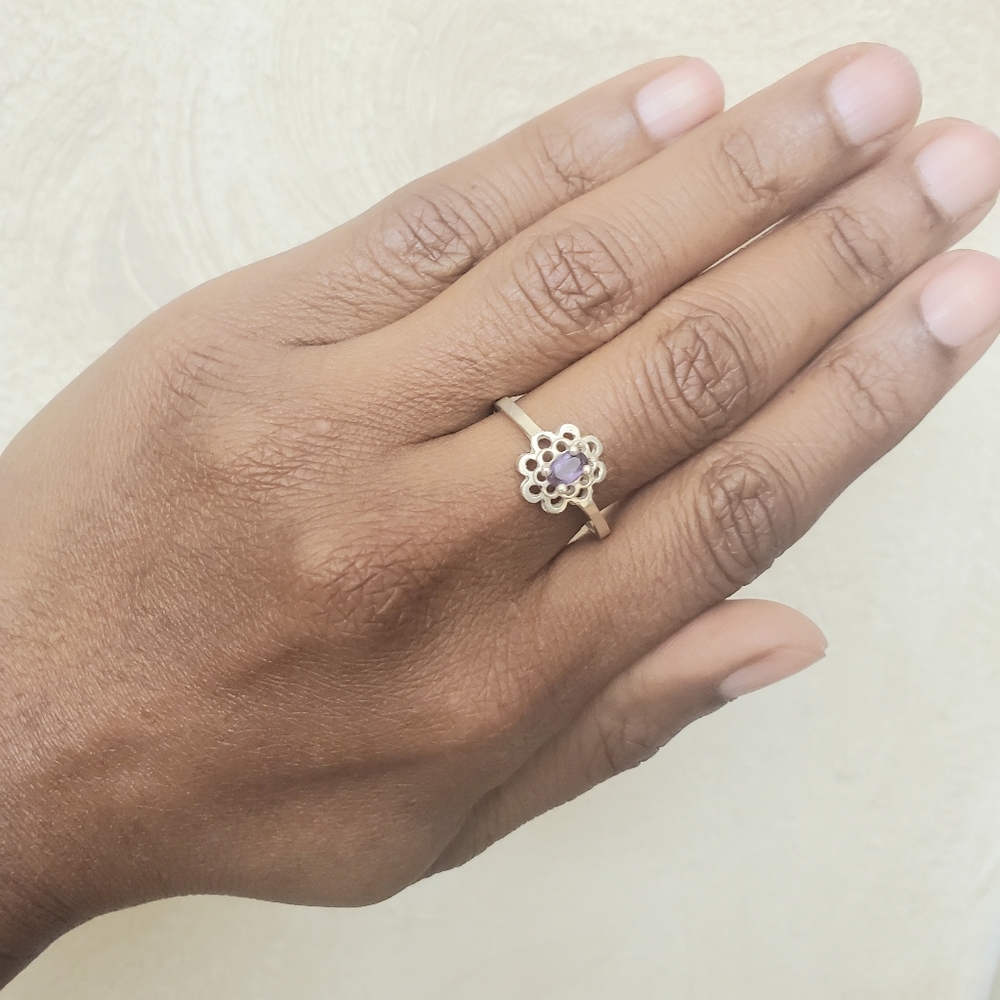 Vintage Amethyst Sterling Silver ring size 8
